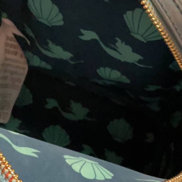 Loungefly Disney cruise line Ariel sequin small/mini backpack - Picture 4 of 4